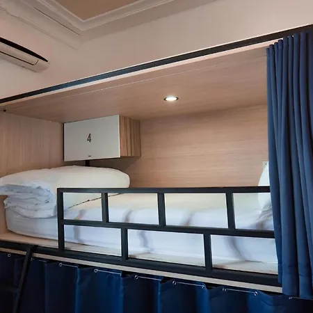 Rosalma Hostel *