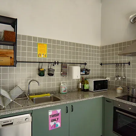 Hostel Rosalma *